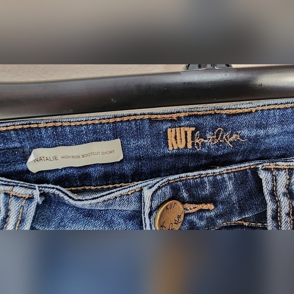 Kut from the Kloth women's Natalie High-Rise Bootcut Jeans Size 2S - Picture 4 of 7